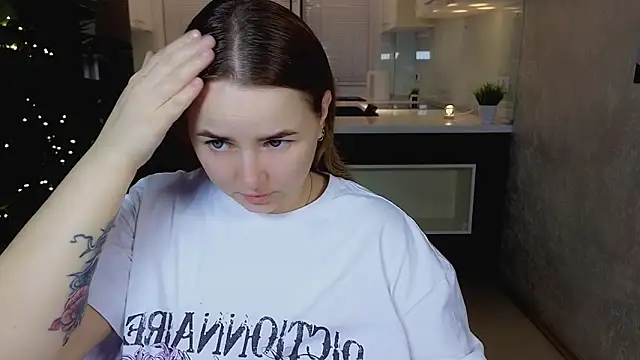 Snapshot of Mira_Mermayd chatting on 8, 2, 2026 Mira Mermayd online show from 8, 2, 2026