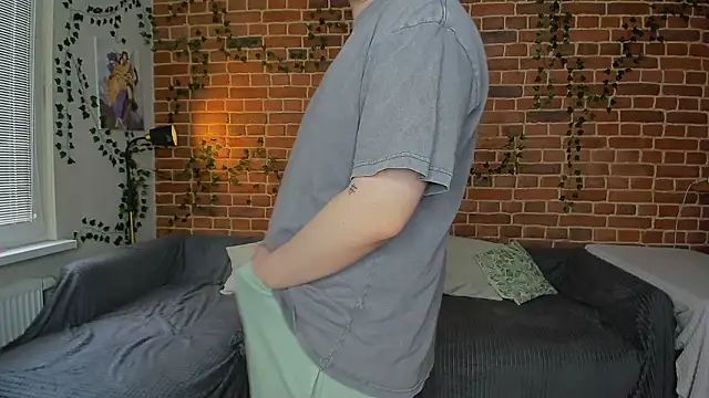 yamy yamy yamy online show from 4, 2, 2026