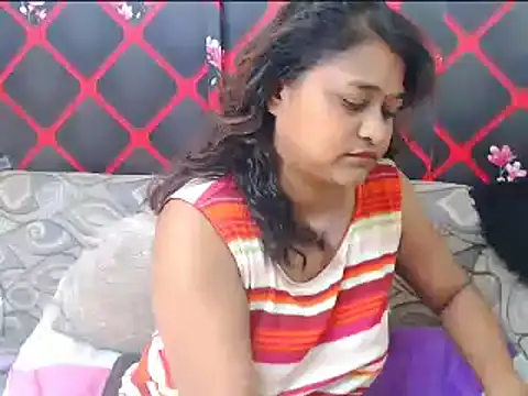 indian glitter online show from 8, 3, 2025