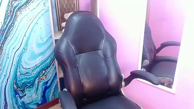 Amy Ronan online show from 11, 4, 2026