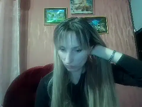 Snapshot of Biddy_Alana chatting on 2, 2, 2025 Biddy Alana online show from 2, 2, 2025