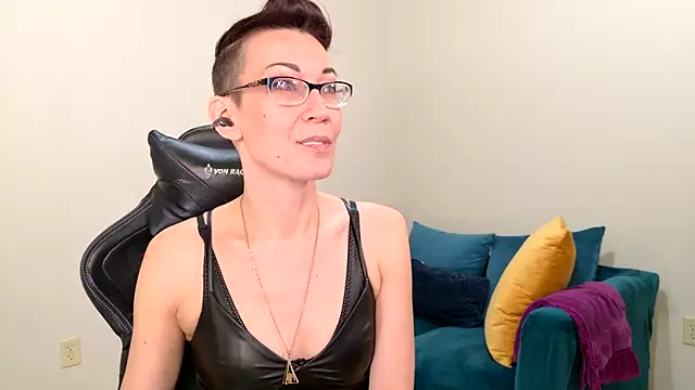 EveEnigma online show from 20, 2, 2025