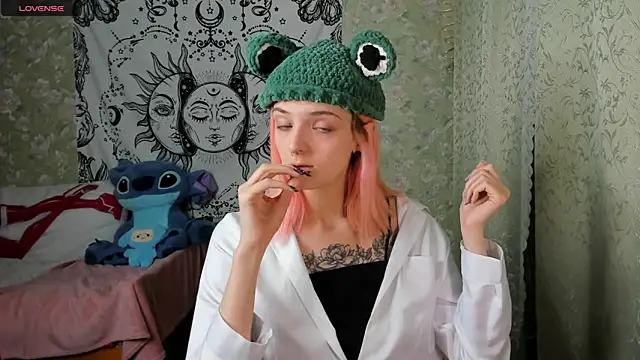 Cutie Adelia online show from 16, 1, 2025