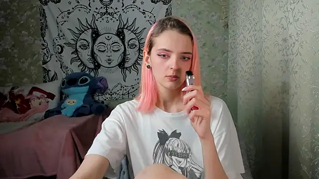 Cutie Adelia online show from 6, 2, 2025