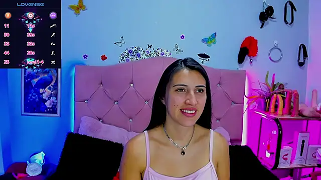Snapshot of brenda_moris01 chatting on 5, 2, 2025 brenda moris01 online show from 5, 2, 2025
