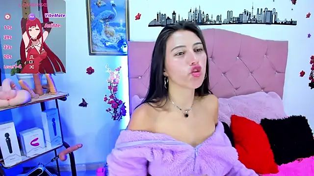 Snapshot of brenda_moris01 chatting on 4, 3, 2025 brenda moris01 online show from 4, 3, 2025
