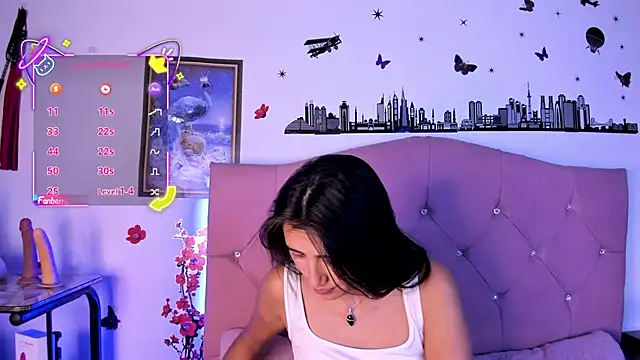 Snapshot of brenda_moris01 chatting on 12, 9, 2025 brenda moris01 online show from 12, 9, 2025