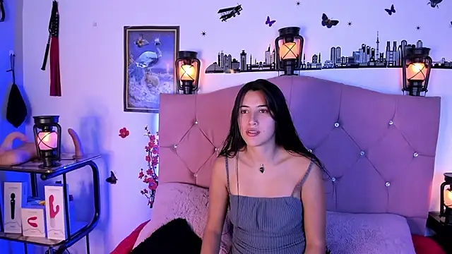 Snapshot of brenda_moris01 chatting on 15, 9, 2025 brenda moris01 online show from 15, 9, 2025