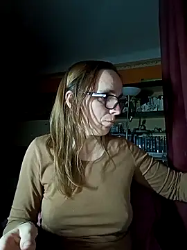 Dettybitch40 online show from 2, 11, 2025