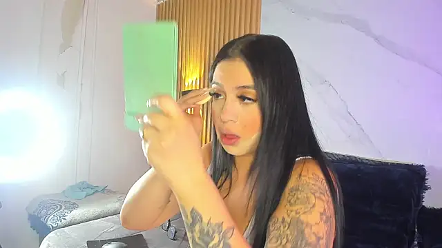 Snapshot of emilyconer chatting on 9, 10, 2025 emilyconer online show from 9, 10, 2025