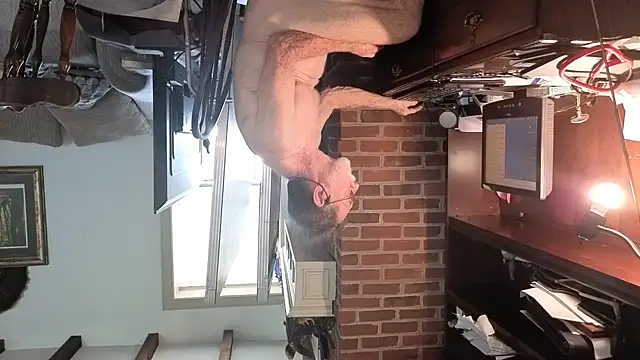 Snapshot of CDforU chatting on 8, 10, 2025 CDforU online show from 8, 10, 2025