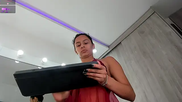 Snapshot of karlyn_angels chatting on 6, 6, 2026 karlyn angels online show from 6, 6, 2026