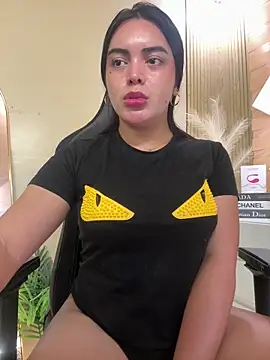 HotstuffCherrySummer online show from 1, 3, 2025