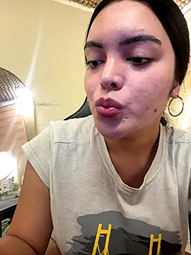 HotstuffCherrySummer online show from 21, 11, 2025