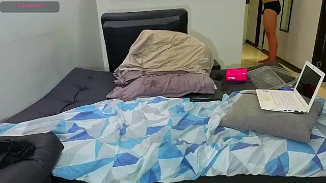 Snapshot of Matiashorney chatting on 6, 11, 2025 Matiashorney online show from 6, 11, 2025