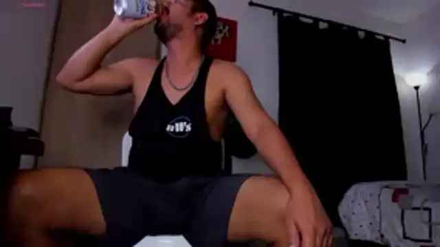 Snapshot of Cloudy_pigDude chatting on 1, 2, 2026 Cloudy pigDude online show from 1, 2, 2026