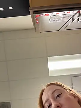 Snapshot of cinnatitties chatting on 29, 10, 2025 cinnatitties online show from 29, 10, 2025