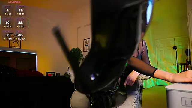 Alexa Lover Ra online show from 6, 11, 2025