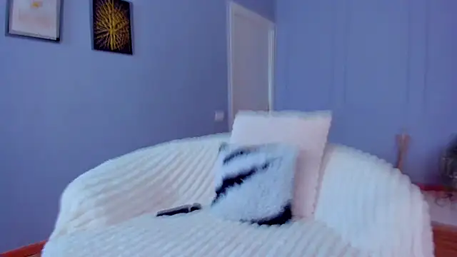 Snapshot of Awww_Ella chatting on 30, 4, 2026 Awww Ella online show from 30, 4, 2026