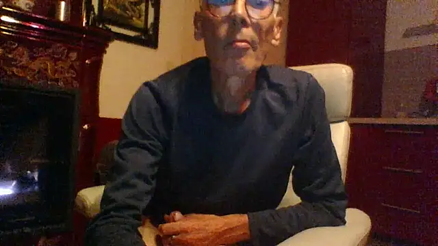 pierre5004 online show from 9, 10, 2025