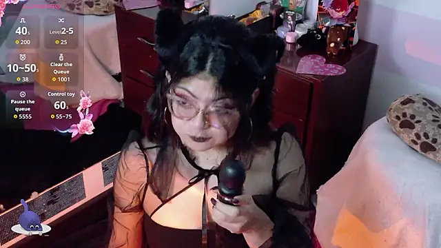 Catwhite  online show from 16, 3, 2026