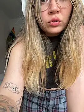 Darling XXX online show from 19, 6, 2026