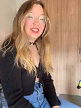 Darling XXX online show from 3, 7, 2026