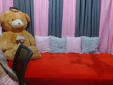 xxSexyBitch69xx online show from 1, 11, 2025