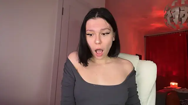 Snapshot of pinkdolly18 chatting on 9, 3, 2025 pinkdolly18 online show from 9, 3, 2025