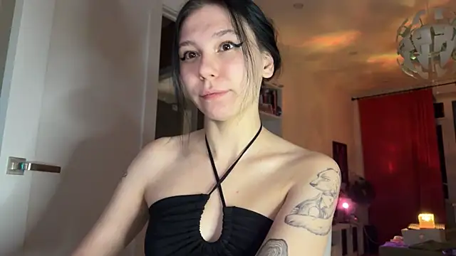 Snapshot of pinkdolly18 chatting on 29, 10, 2025 pinkdolly18 online show from 29, 10, 2025