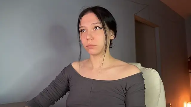 Snapshot of pinkdolly18 chatting on 5, 5, 2026 pinkdolly18 online show from 5, 5, 2026