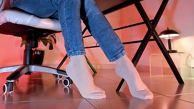 ArchieCollins online show from 4, 10, 2025