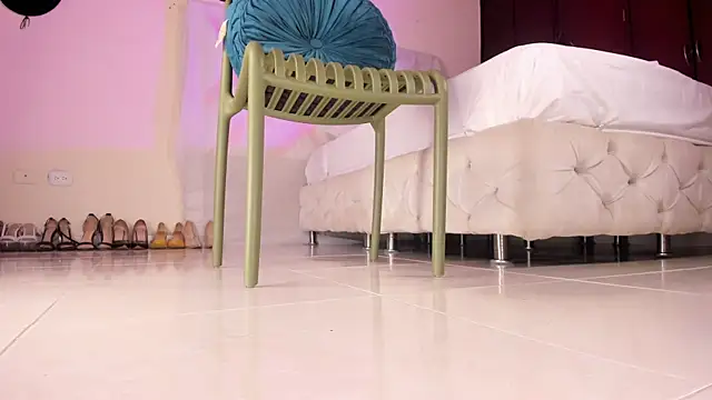 ArchieCollins online show from 11, 4, 2026