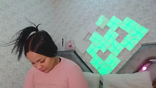 EmilyQueen3x online show from 19, 9, 2025