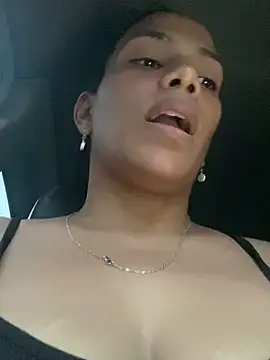Snapshot of ArielleMillerr chatting on 21, 2, 2025 ArielleMillerr online show from 21, 2, 2025