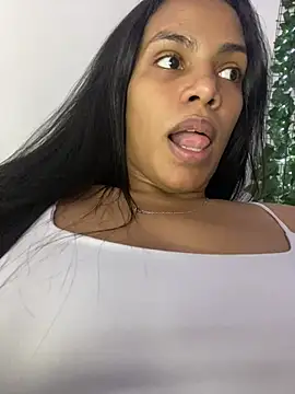 Snapshot of ArielleMillerr chatting on 20, 3, 2025 ArielleMillerr online show from 20, 3, 2025