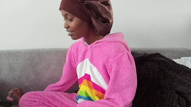 Snapshot of _Hello_Titty_ chatting on 18, 12, 2025 Hello Titty online show from 18, 12, 2025