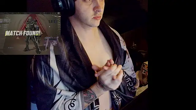 Snapshot of risque_crochet chatting on 1, 12, 2025 risque crochet online show from 1, 12, 2025