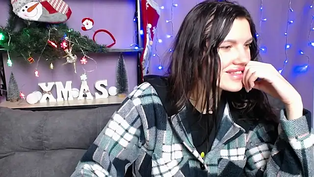 MilaLoona online show from 7, 1, 2025