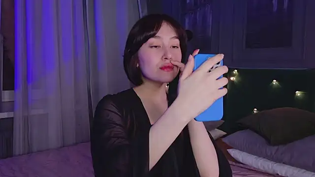 Snapshot of So_audrey chatting on 6, 12, 2024 So audrey online show from 6, 12, 2024