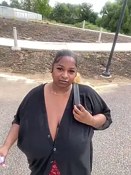 BigFineSelena online show from 8, 10, 2025