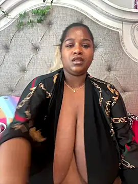 BigFineSelena online show from 14, 12, 2025