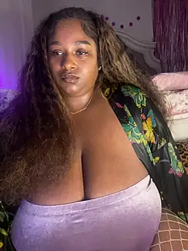 Snapshot of BigFineSelena chatting on 31, 5, 2026 BigFineSelena online show from 31, 5, 2026