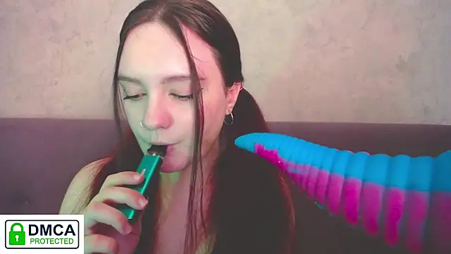 Alyssa   Scarlet online show from 7, 10, 2025