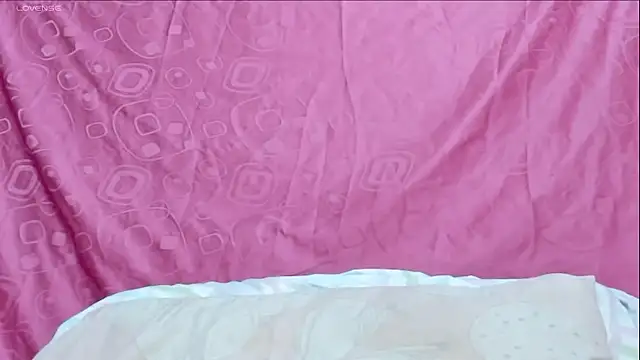 Snapshot of sophiie_93 chatting on 27, 11, 2025 sophiie 93 online show from 27, 11, 2025