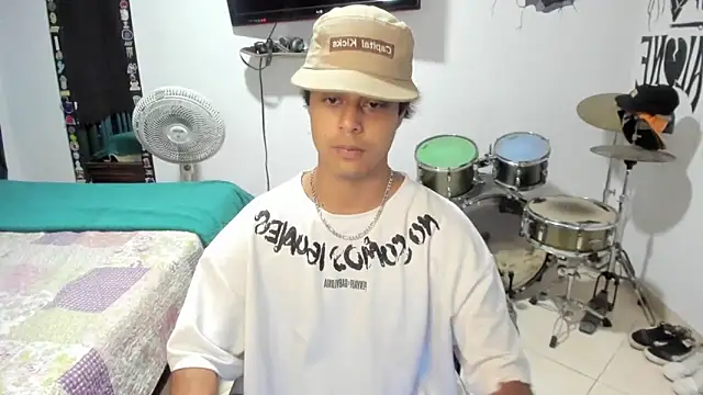 Snapshot of Zack_falcon chatting on 27, 3, 2026 Zack falcon online show from 27, 3, 2026