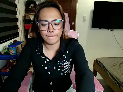 Snapshot of Your_PrettyGirlxxx chatting on 6, 3, 2026 Your PrettyGirlxxx online show from 6, 3, 2026