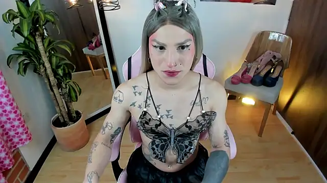 Snapshot of queenramoona-hot chatting on 11, 2, 2026 queenramoona-hot online show from 11, 2, 2026