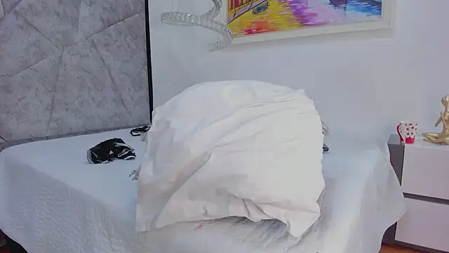 AmandaNordby  online show from 14, 3, 2025