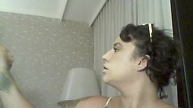 Snapshot of winnie_woo chatting on 8, 7, 2026 winnie woo online show from 8, 7, 2026